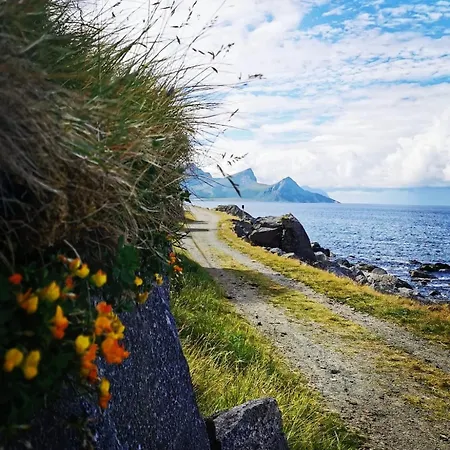 Unique By The Sea In Lofoten Prázdninový dům Vestvagoy