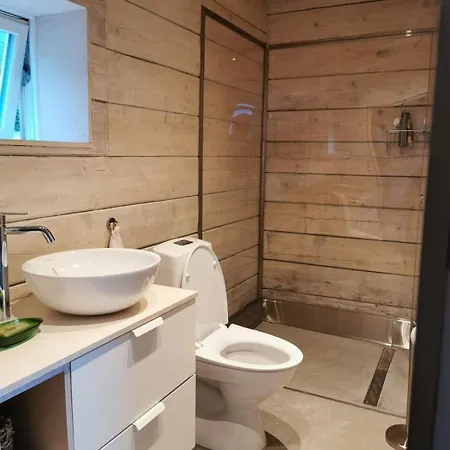 Unique By The Sea In Lofoten Prázdninový dům Vestvagoy